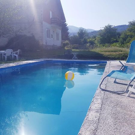 Turisticki Kompleks - Montana Tjentiste Buitenkant foto