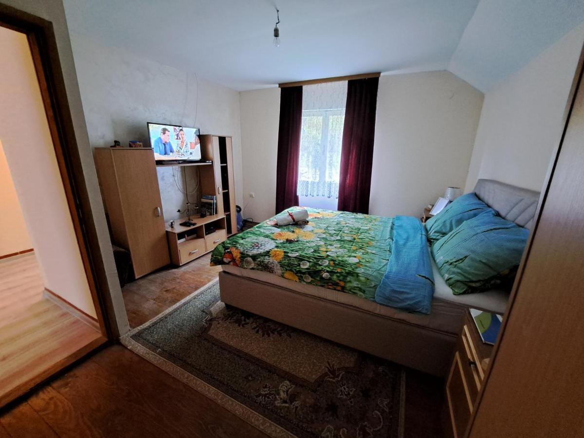 Turisticki Kompleks - Montana Tjentiste Buitenkant foto