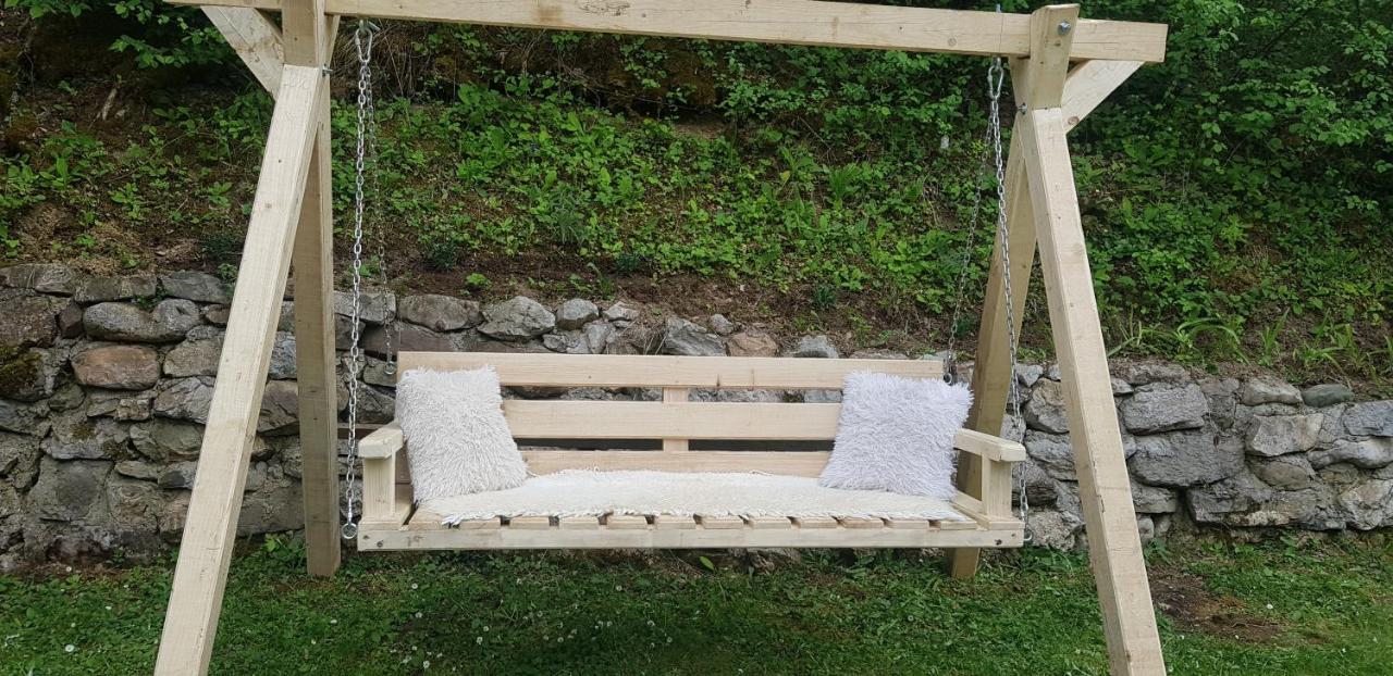 Turisticki Kompleks - Montana Tjentiste Buitenkant foto